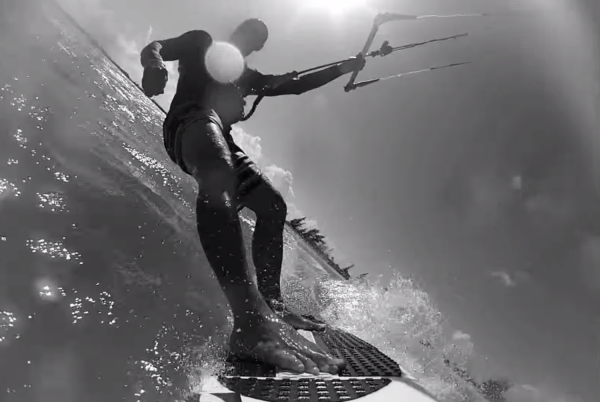 Strapless session in CUBA by Pro rider WILLIAM ACOSTA showing off the ELITE v2 BAR in action